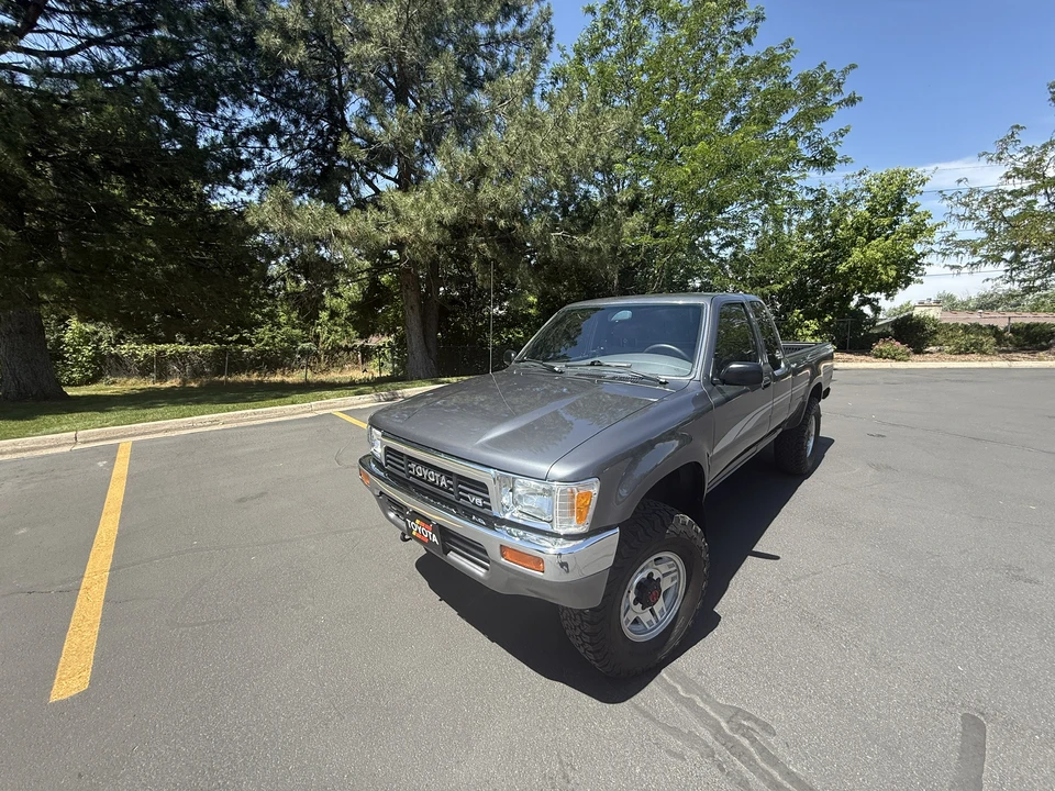 1991 Toyota Hilux 5th Gen - Image 5 of 31