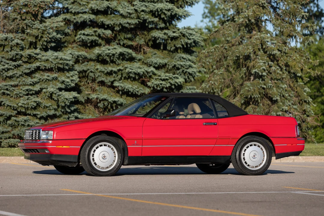 1992 Cadillac Allante - Image 10 of 31