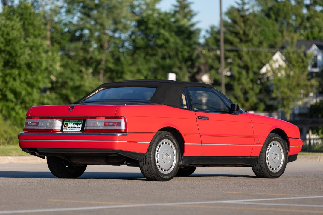 1992 Cadillac Allante - Image 17 of 31