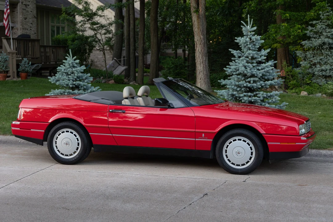 1992 Cadillac Allante - Image 27 of 31