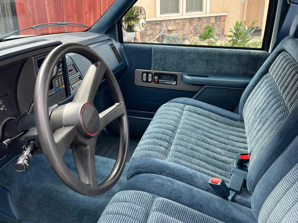 1992 GMC Sierra 1st Gen - Image 27 of 31