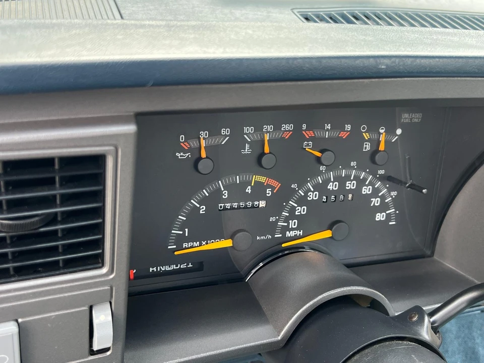 1992 GMC Sierra 1st Gen - Image 28 of 31