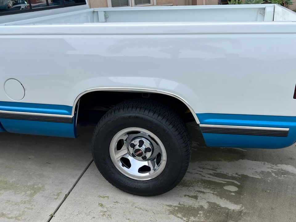 1992 GMC Sierra 1st Gen - Image 12 of 31