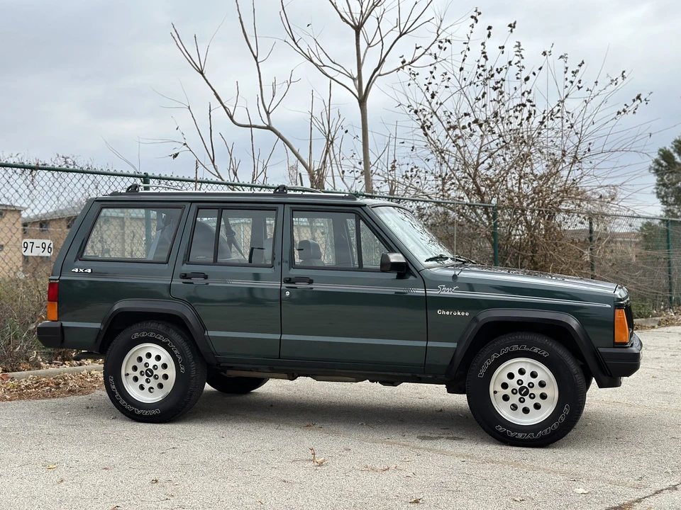 1992 Jeep XJ Cherokee - Image 21 of 31
