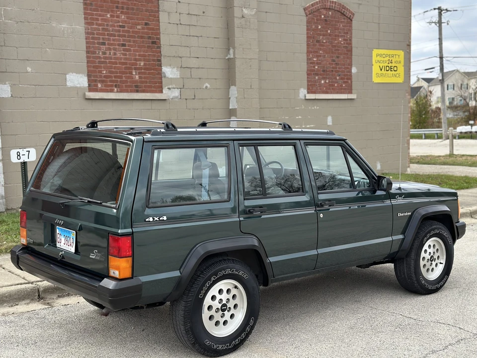 1992 Jeep XJ Cherokee - Image 24 of 31