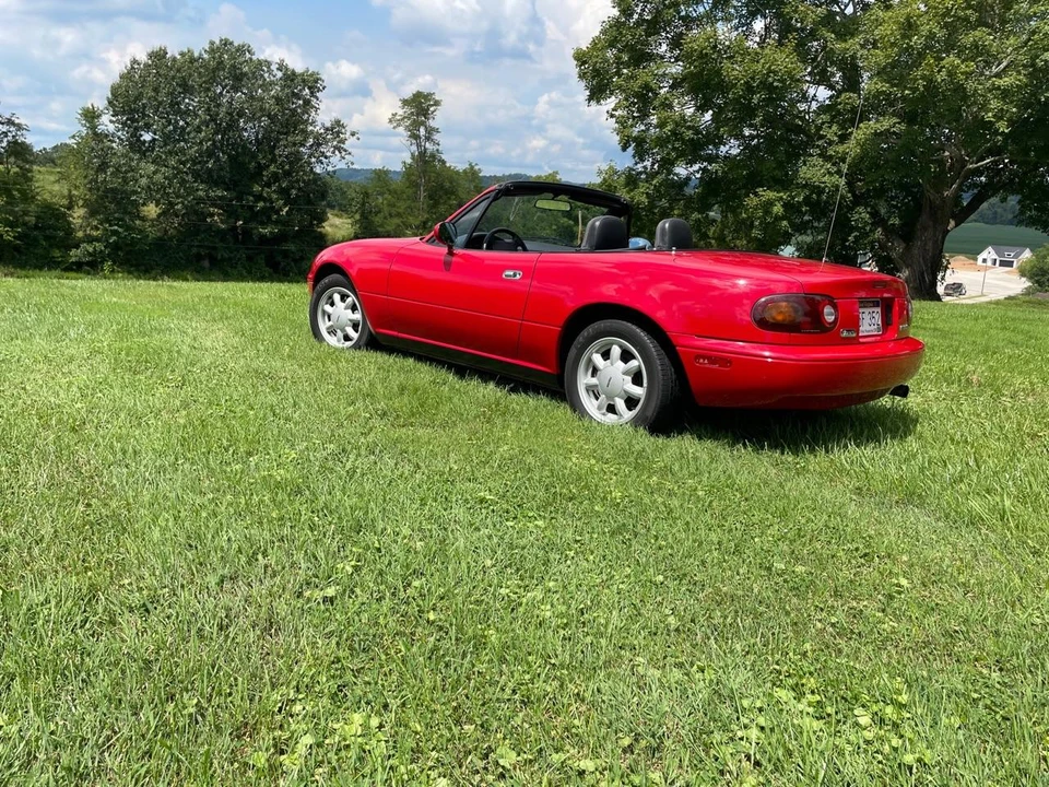 1992 Mazda NA MX-5 Miata - Image 8 of 31