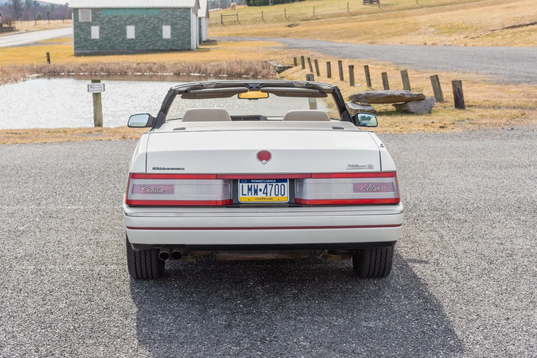 1993 Cadillac Allante - Image 13 of 31