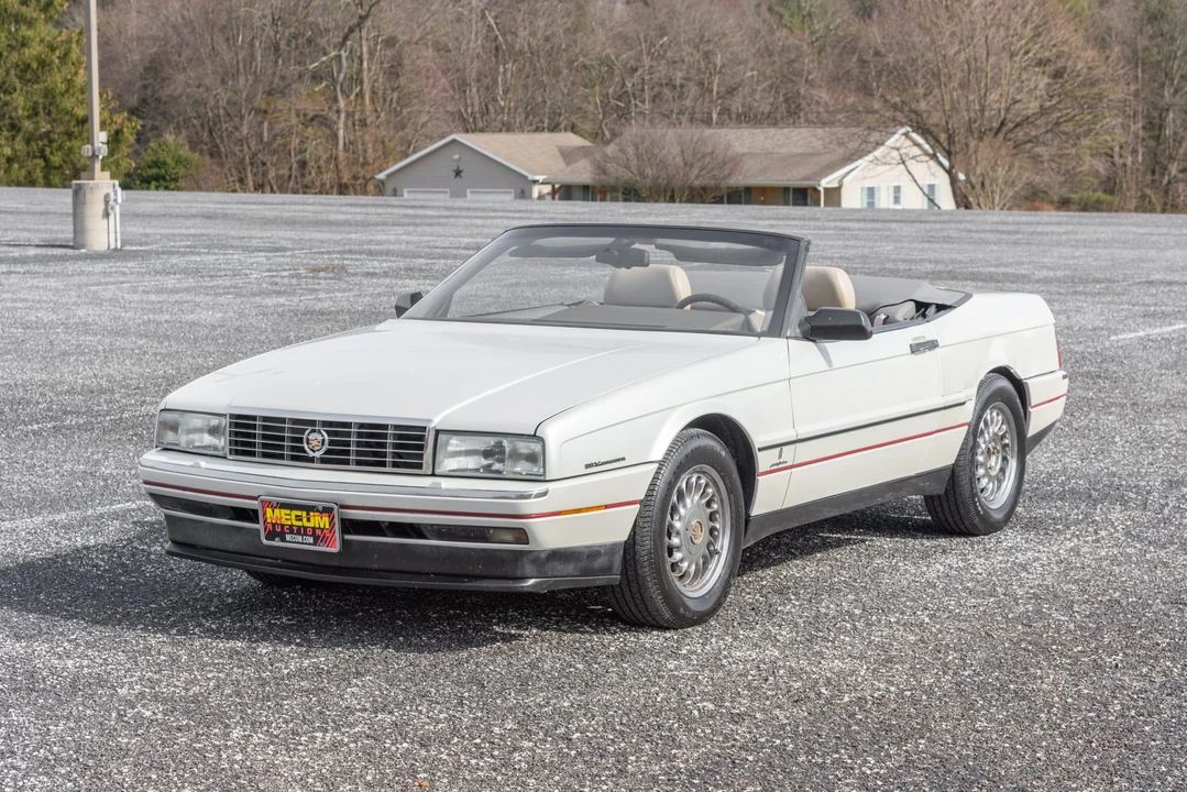 1993 Cadillac Allante - Image 5 of 31