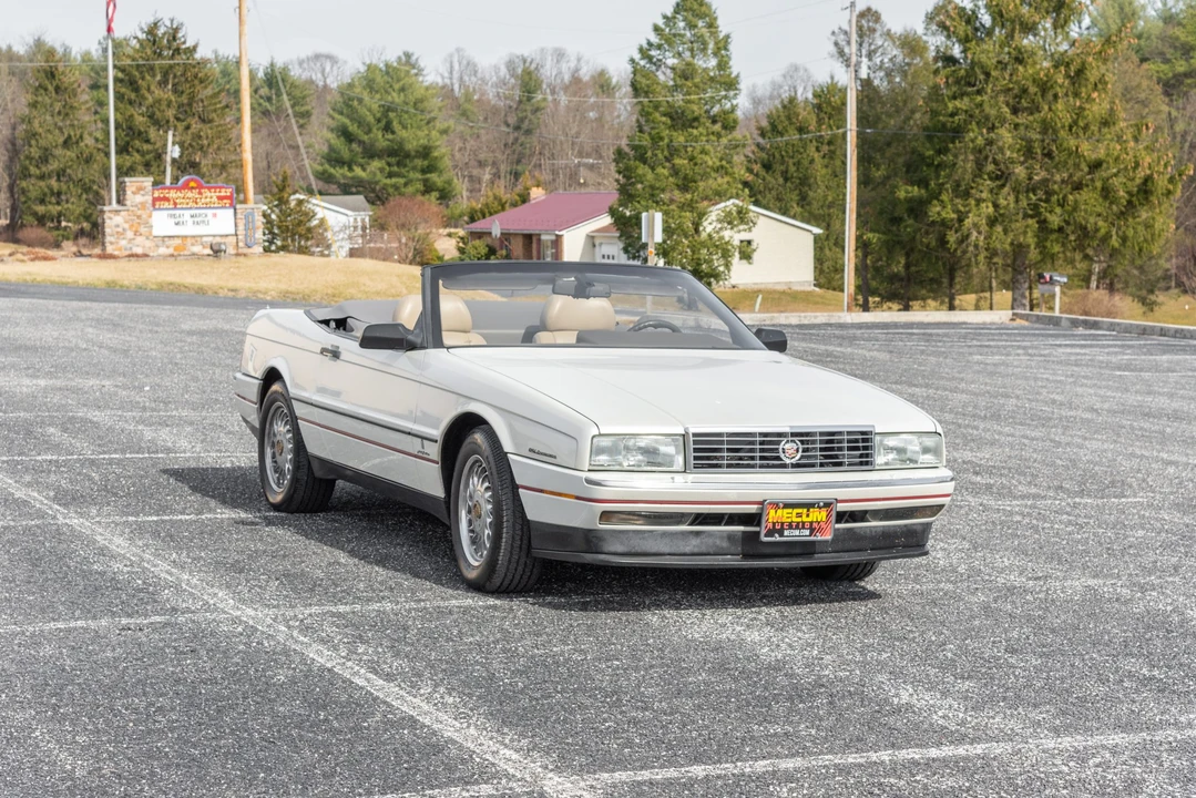 1993 Cadillac Allante - Image 30 of 31