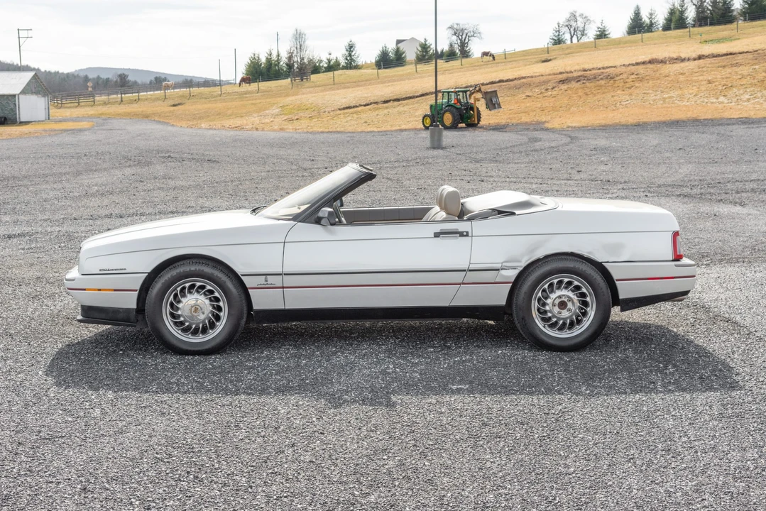 1993 Cadillac Allante - Image 7 of 31