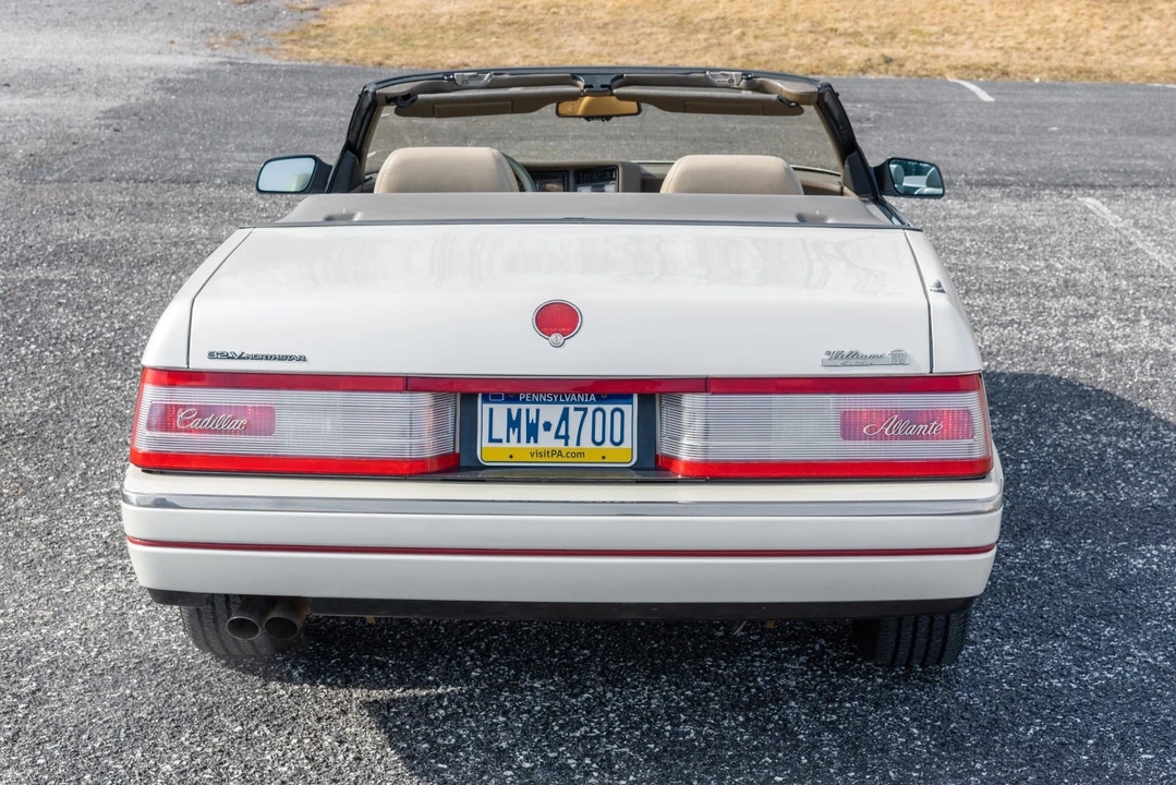 1993 Cadillac Allante - Image 15 of 31