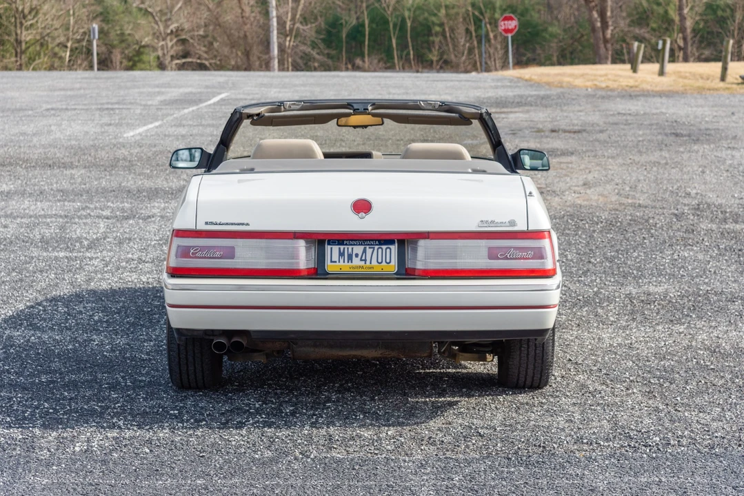 1993 Cadillac Allante - Image 14 of 31