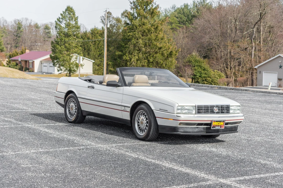 1993 Cadillac Allante - Image 28 of 31