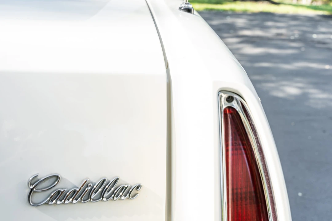 1993 Cadillac Fleetwood - Image 26 of 31