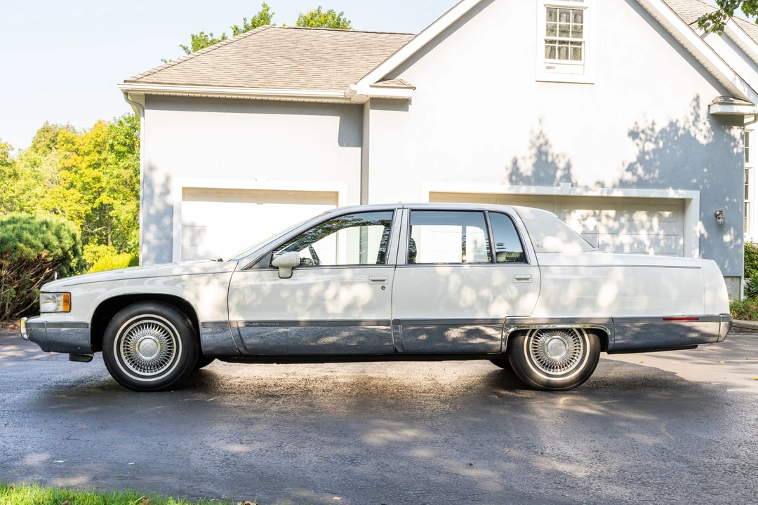 1993 Cadillac Fleetwood - Image 7 of 31