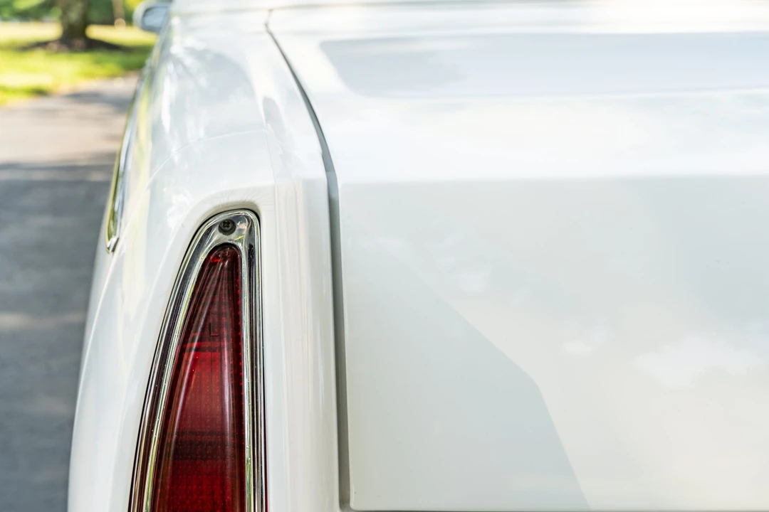 1993 Cadillac Fleetwood - Image 25 of 31