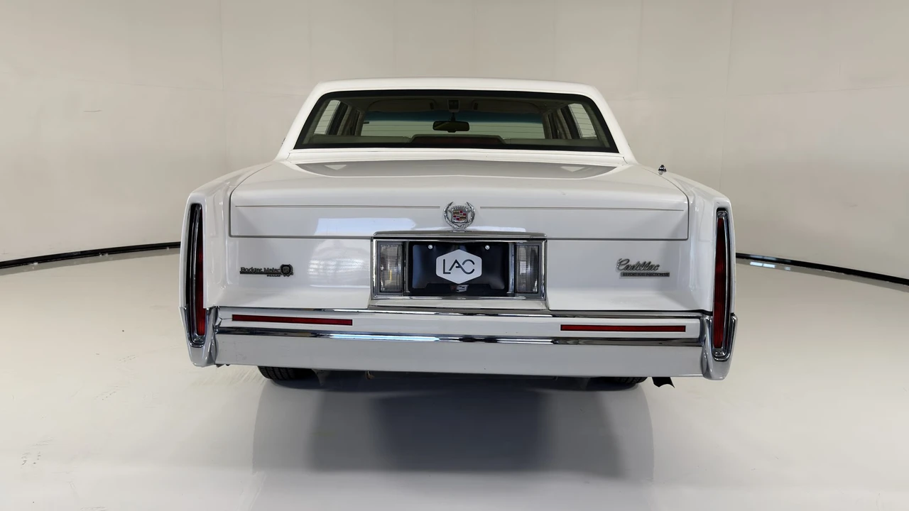 1993 Cadillac DeVille 6th Gen - Image 12 of 31