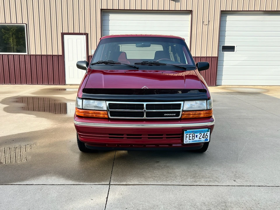 1993 Dodge Caravan - Image 3 of 31