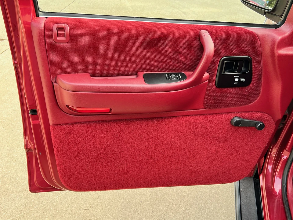 1993 Dodge Caravan - Image 20 of 31