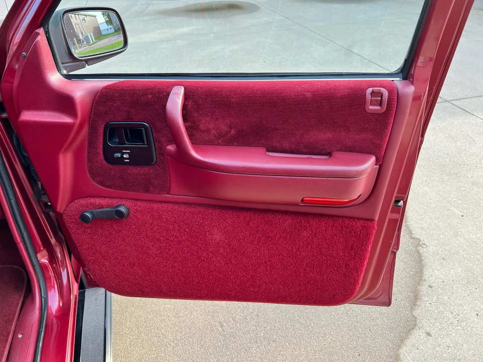 1993 Dodge Caravan - Image 21 of 31