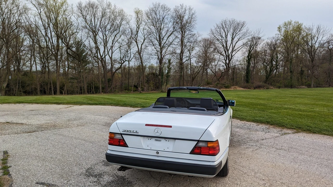 1993 Mercedes-Benz W124 E-Class - Image 15 of 31