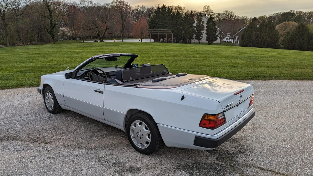 1993 Mercedes-Benz W124 E-Class - Image 16 of 31