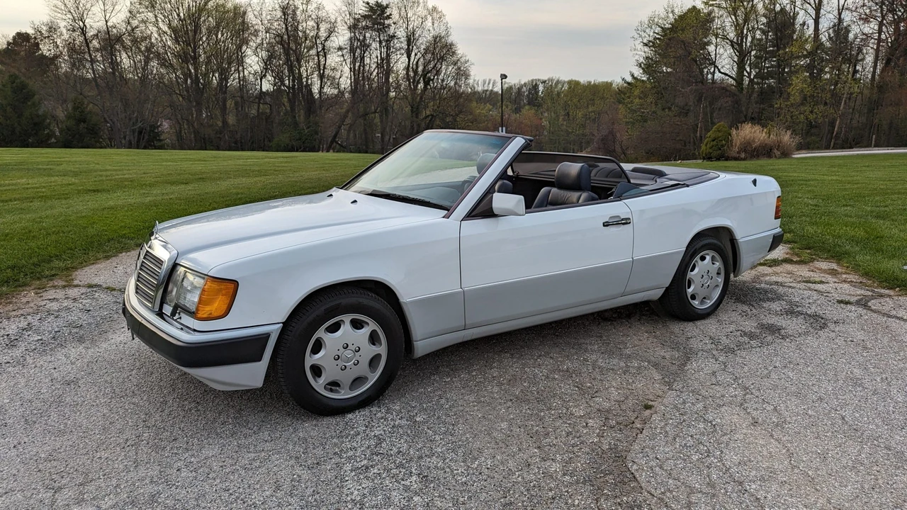 1993 Mercedes-Benz W124 E-Class - Image 2 of 31