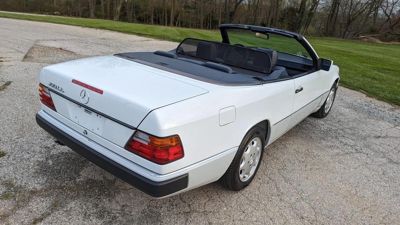 1993 Mercedes-Benz W124 E-Class - Image 14 of 31
