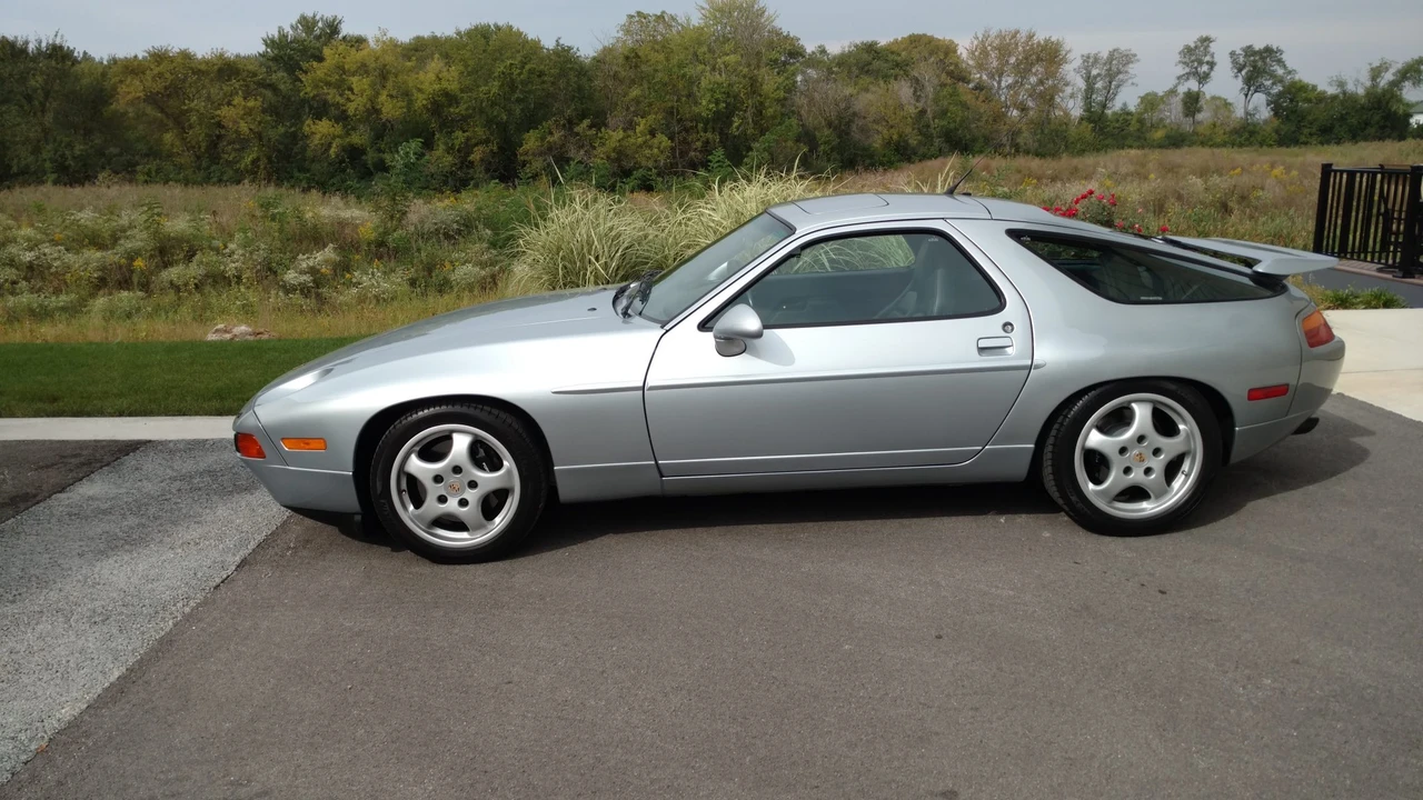 1993 Porsche 928 GTS - Image 9 of 31