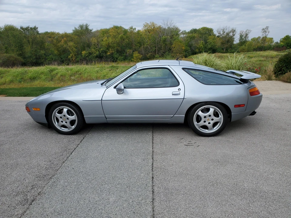 1993 Porsche 928 GTS - Image 8 of 31