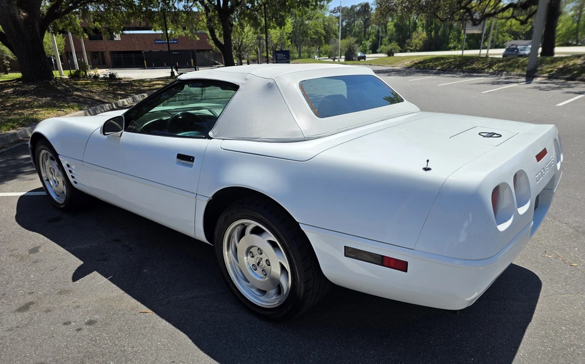 1994 Chevrolet Corvette C4 - Image 27 of 31
