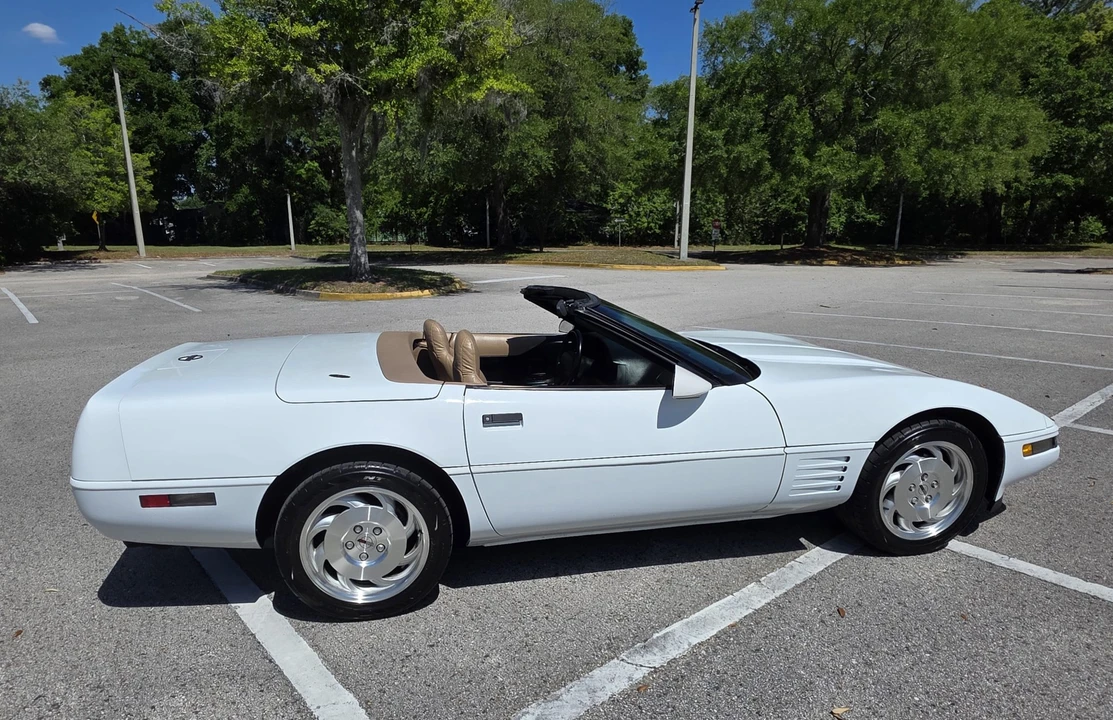 1994 Chevrolet Corvette C4 - Image 10 of 31