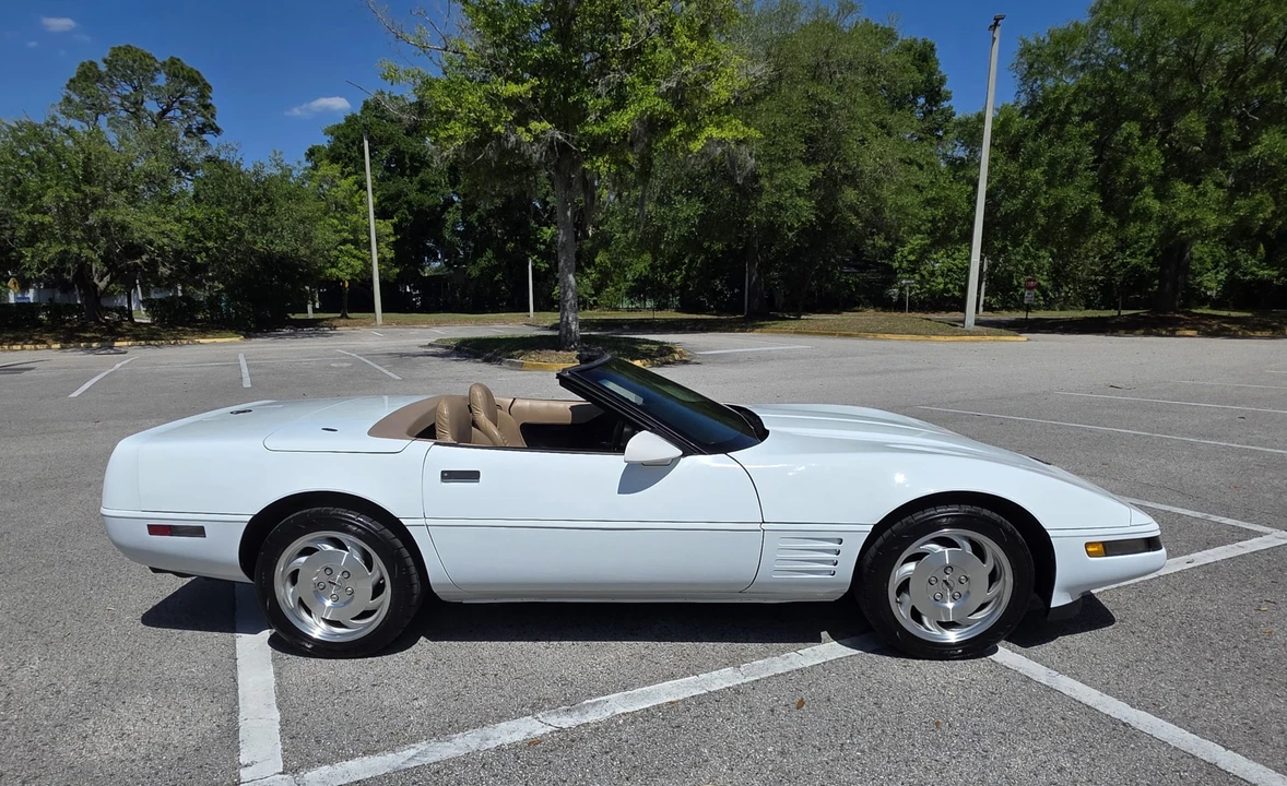 1994 Chevrolet Corvette C4 - Image 11 of 31
