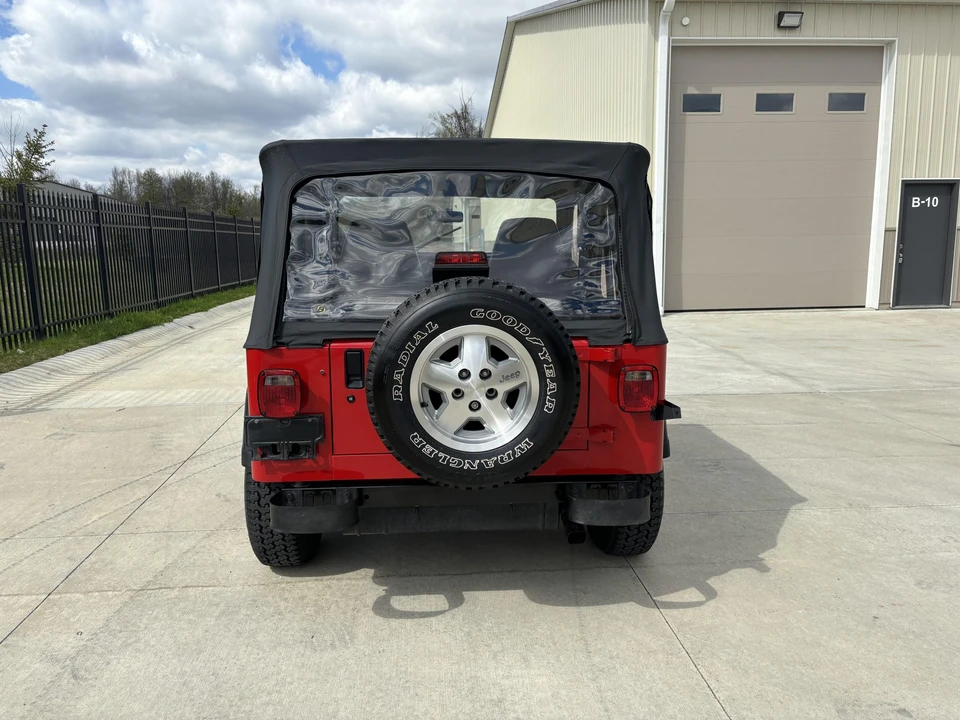 1995 Jeep YJ Wrangler - Image 9 of 31
