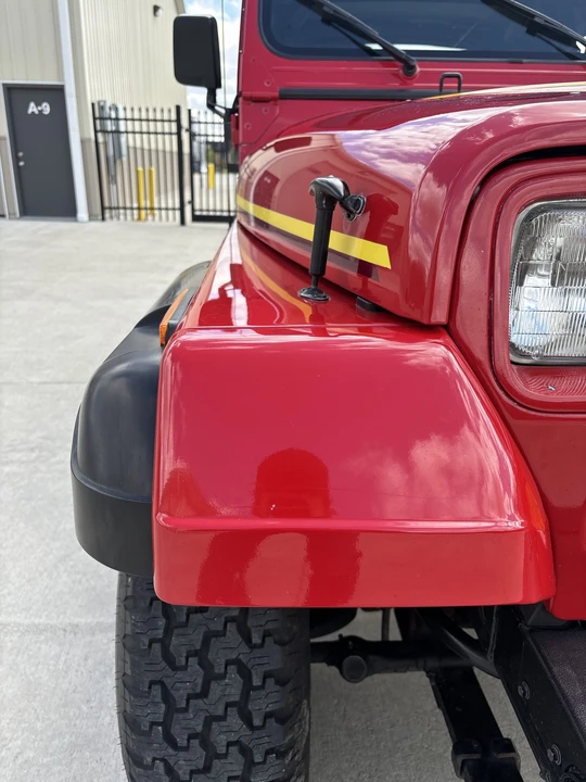 1995 Jeep YJ Wrangler - Image 25 of 31