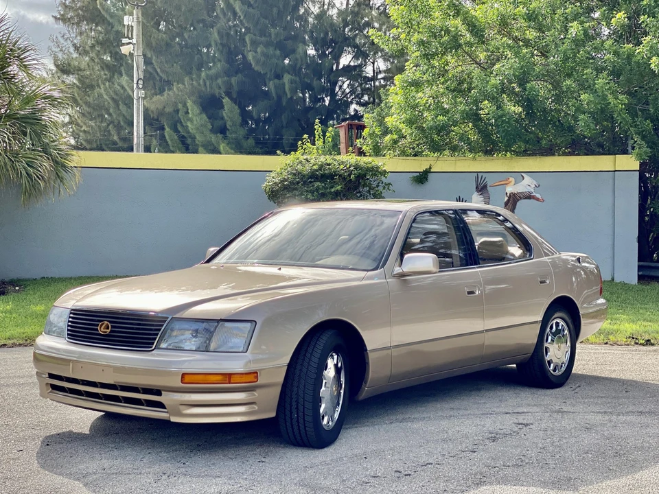 1995 Lexus LS 2nd Gen - Image 10 of 31