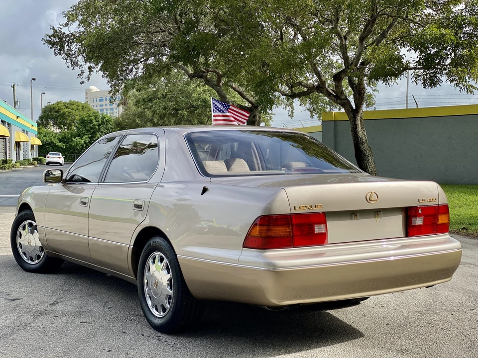 1995 Lexus LS 2nd Gen - Image 14 of 31