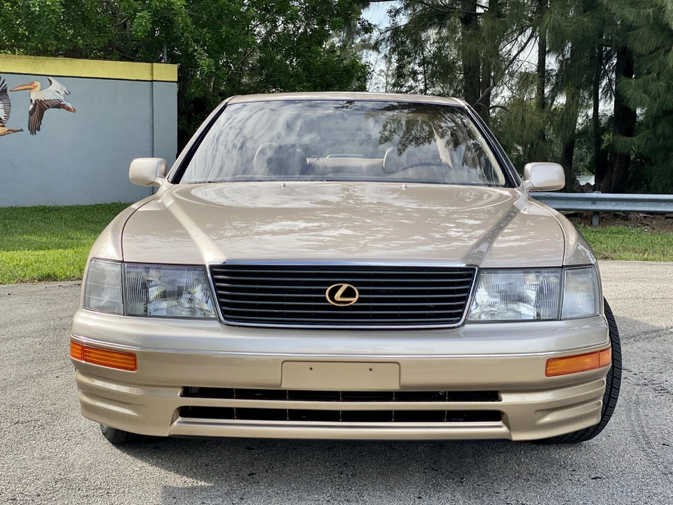 1995 Lexus LS 2nd Gen - Image 5 of 31