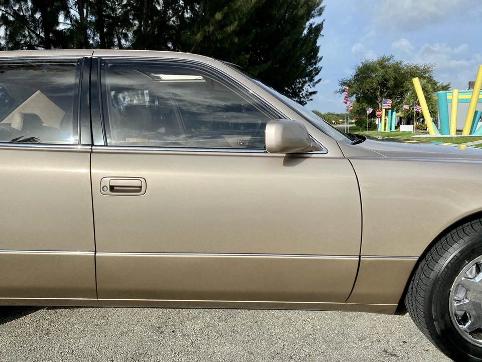 1995 Lexus LS 2nd Gen - Image 20 of 31