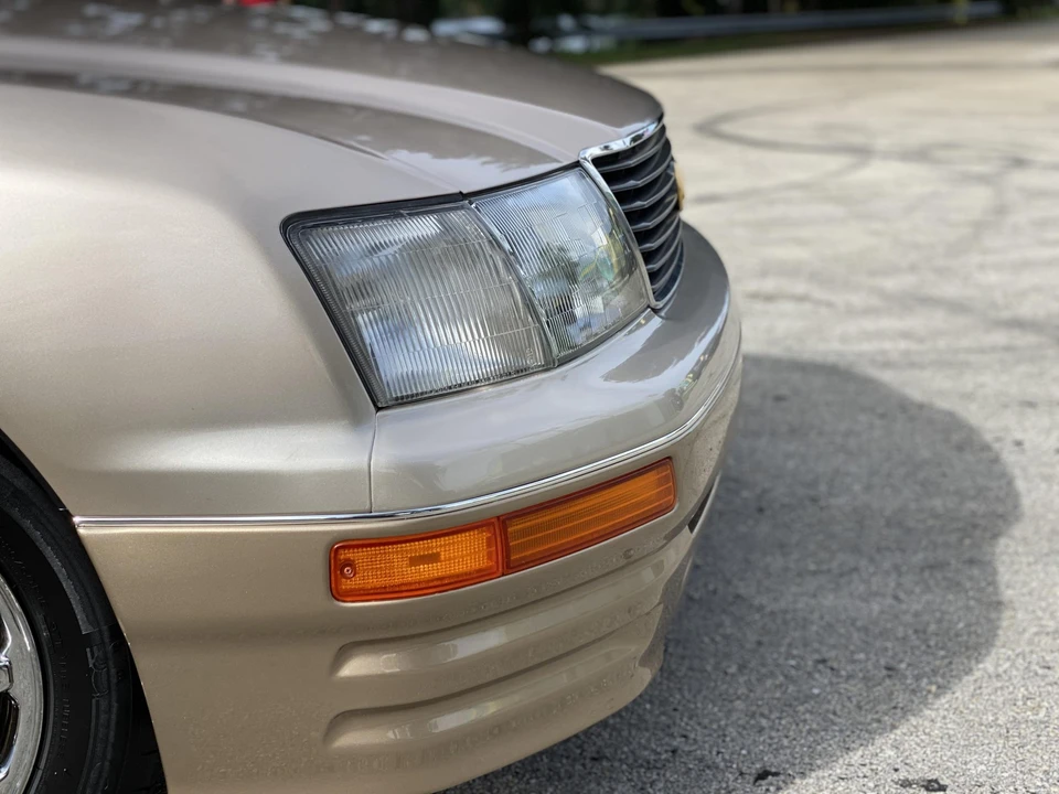 1995 Lexus LS 2nd Gen - Image 25 of 31