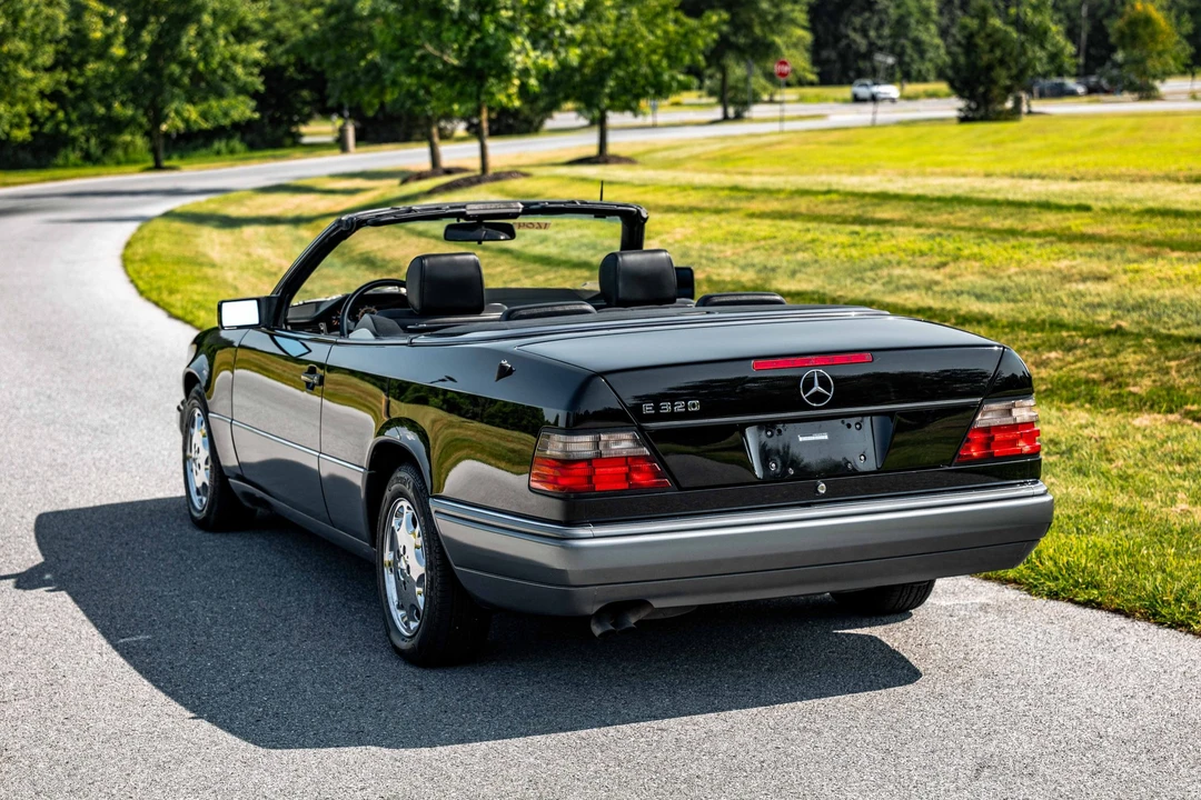 1995 Mercedes-Benz W124 E-Class - Image 18 of 31
