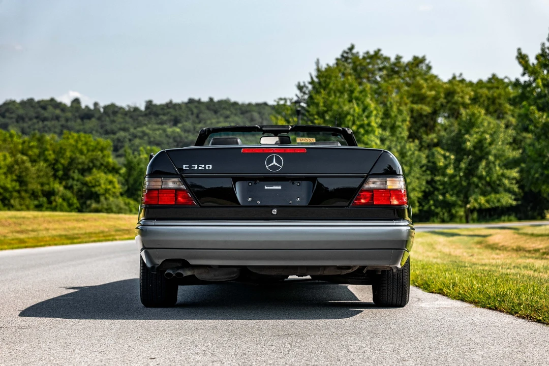 1995 Mercedes-Benz W124 E-Class - Image 20 of 31