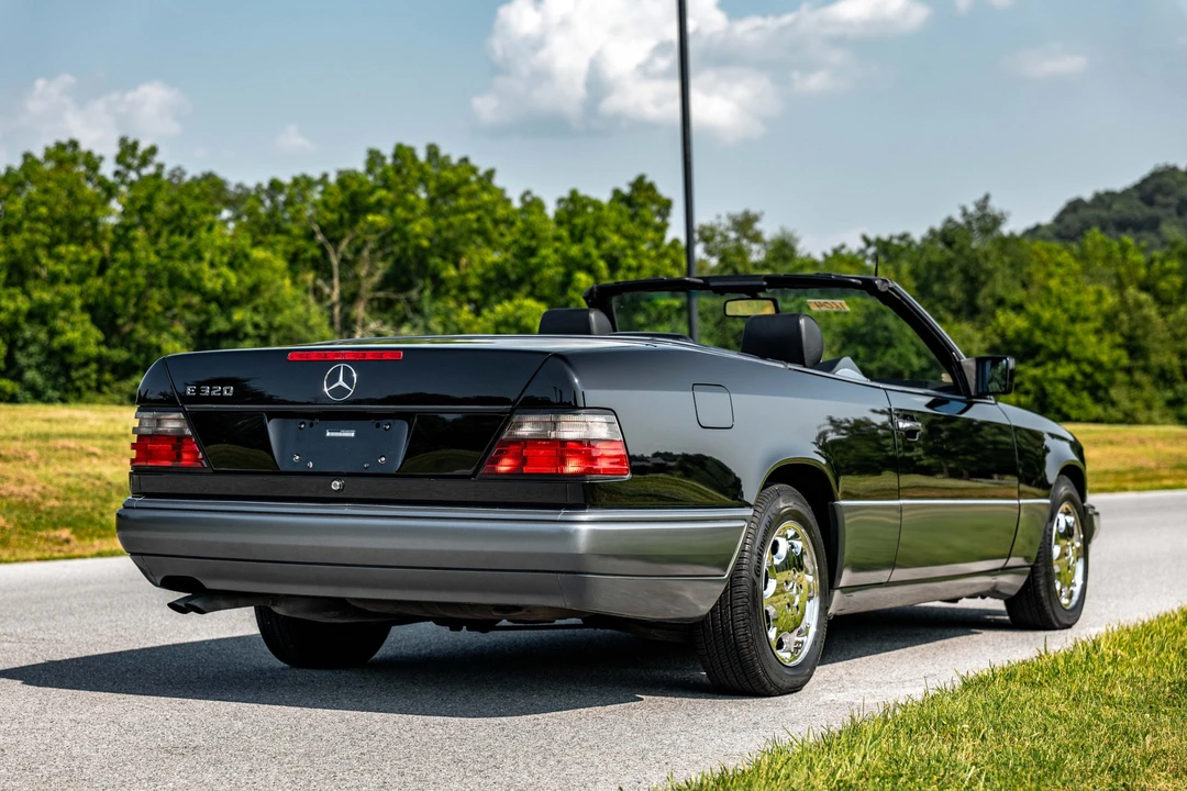 1995 Mercedes-Benz W124 E-Class - Image 16 of 31