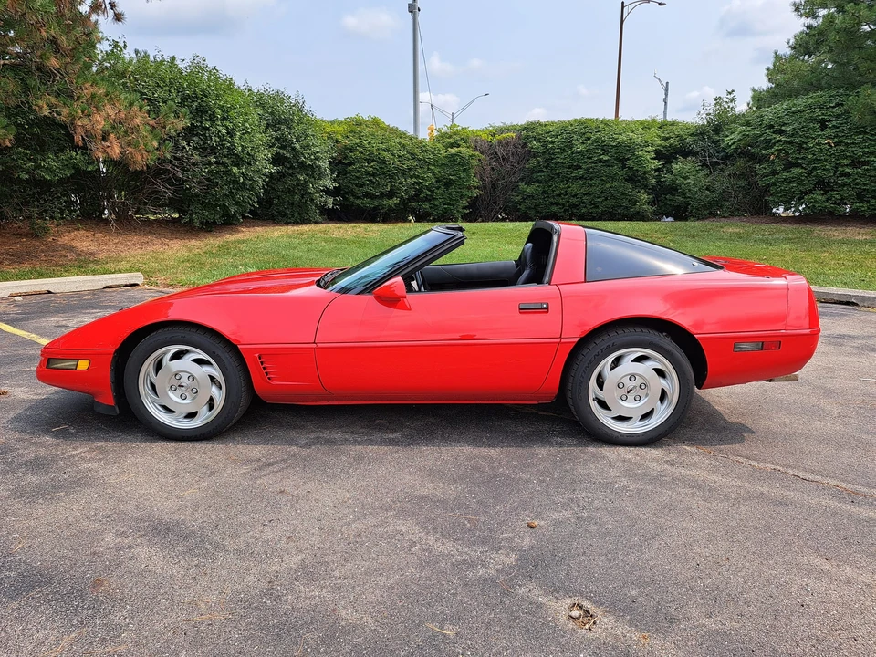 1996 Chevrolet Corvette C4 - Image 10 of 31