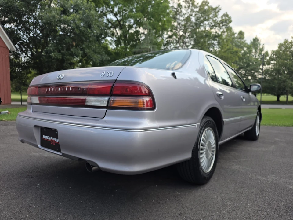 1996 Infiniti I30 1st Gen - Image 25 of 31