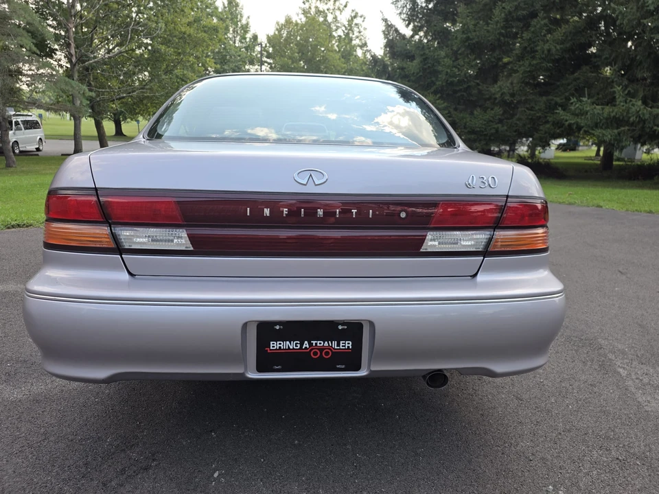 1996 Infiniti I30 1st Gen - Image 28 of 31