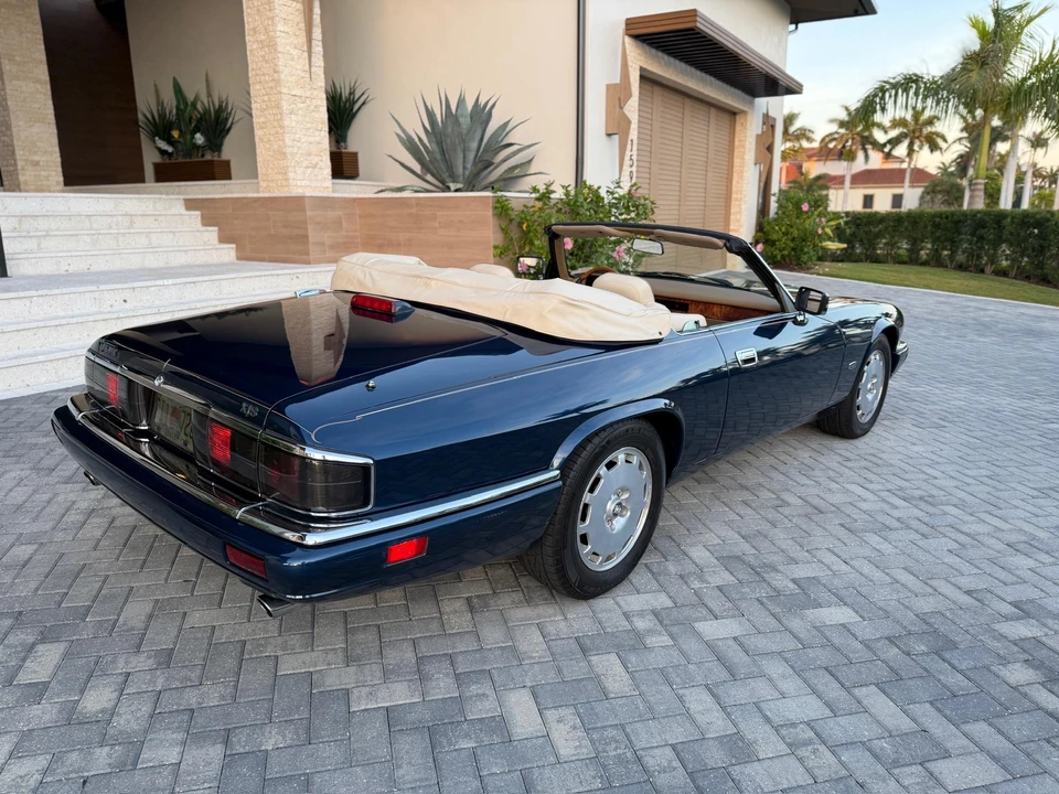 1996 Jaguar XJS Convertible - Image 11 of 31