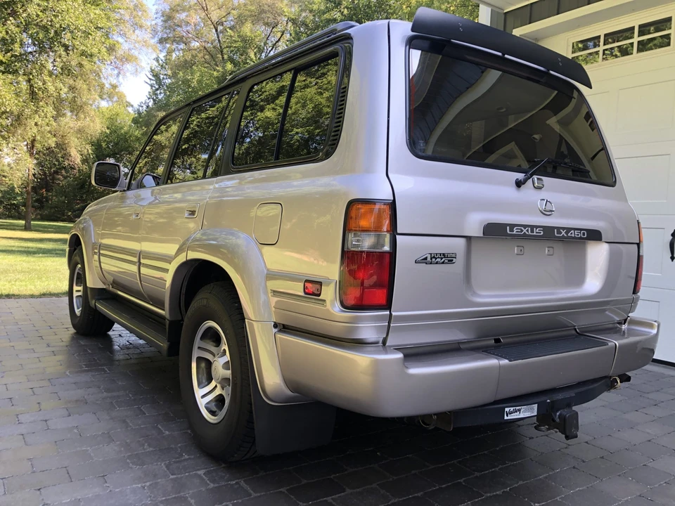 1996 Lexus LX 1st Gen - Image 17 of 31