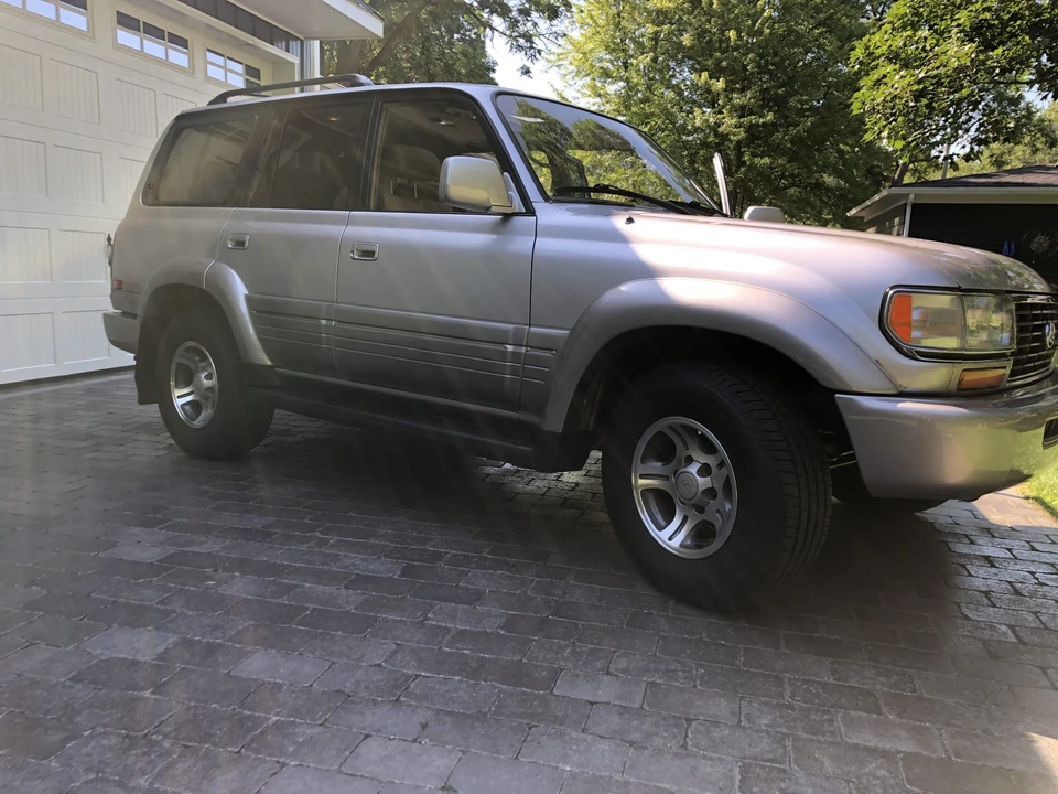 1996 Lexus LX 1st Gen - Image 9 of 31
