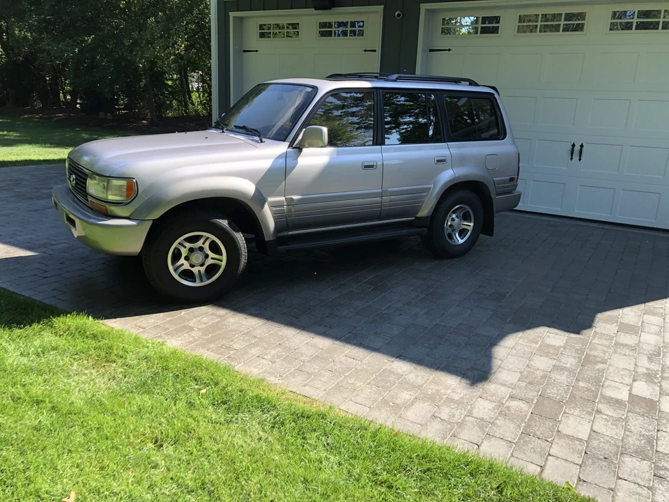 1996 Lexus LX 1st Gen - Image 4 of 31
